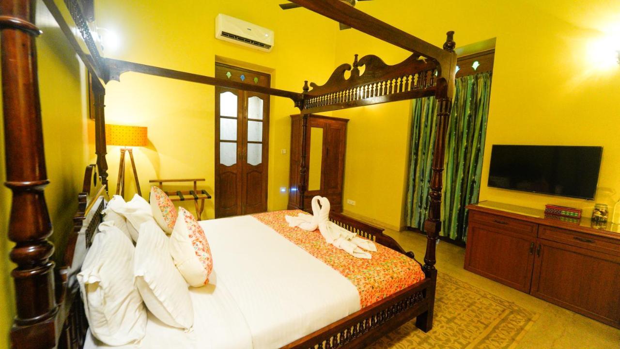 Surya Kiran Heritage Hotel Панаджи Екстериор снимка
