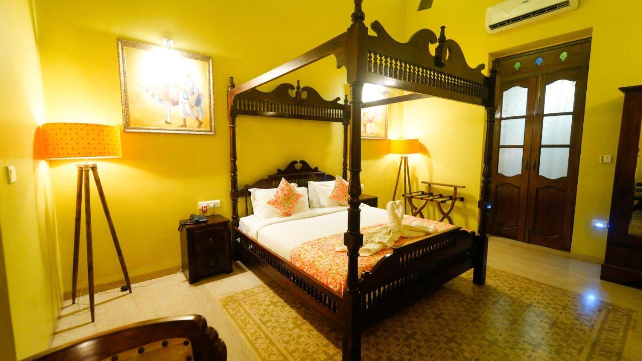 Surya Kiran Heritage Hotel Панаджи Екстериор снимка