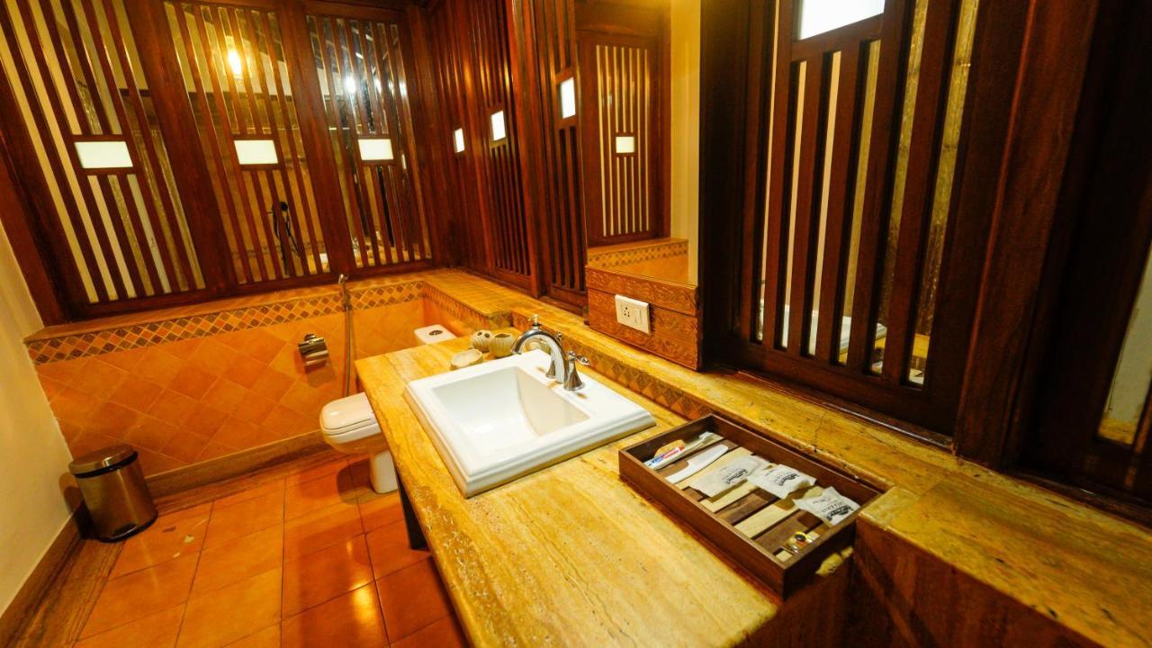 Surya Kiran Heritage Hotel Панаджи Екстериор снимка