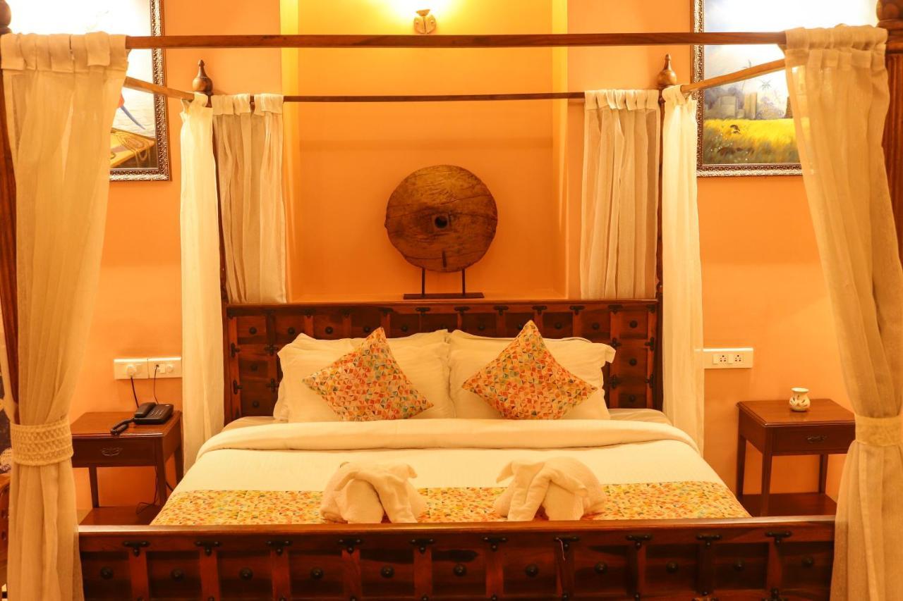 Surya Kiran Heritage Hotel Панаджи Екстериор снимка