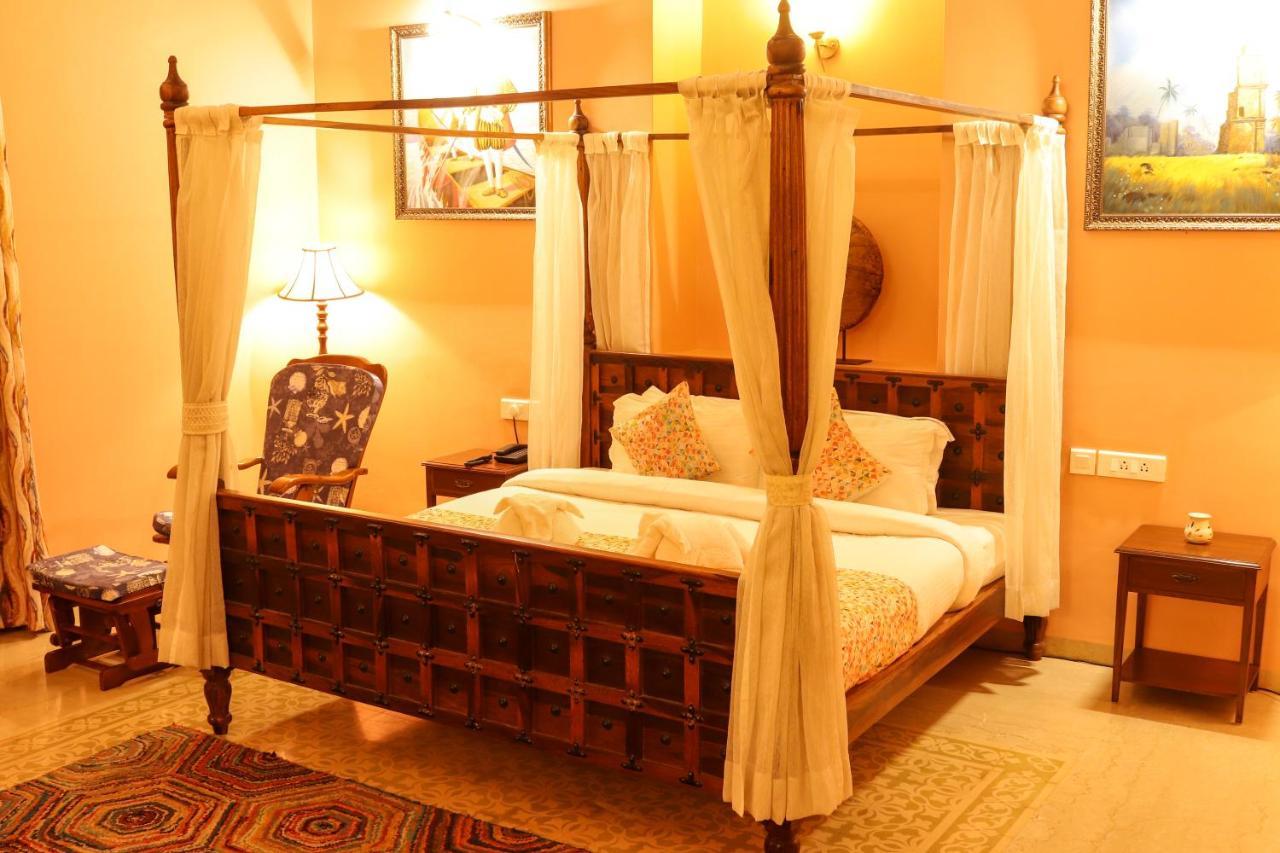 Surya Kiran Heritage Hotel Панаджи Екстериор снимка