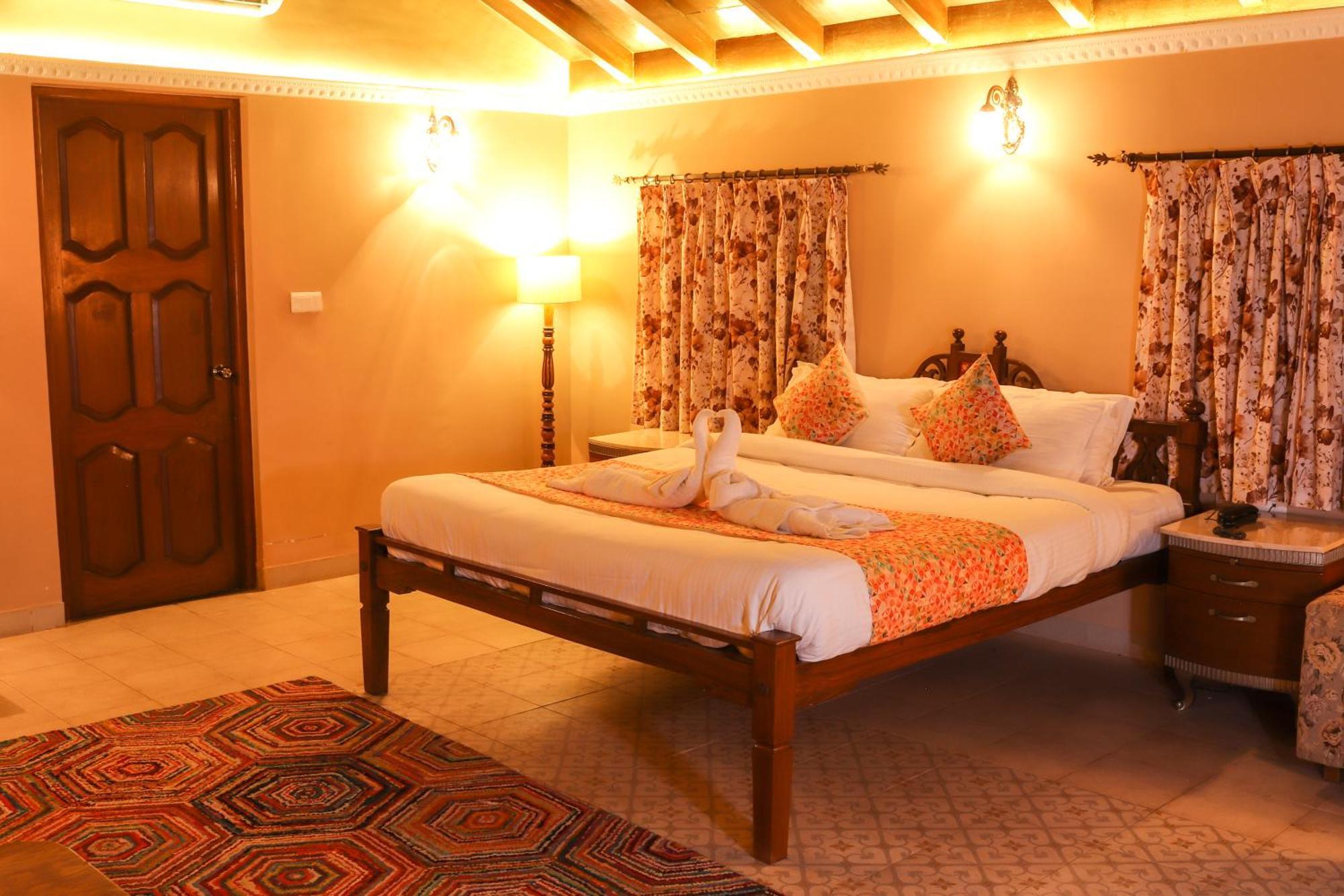 Surya Kiran Heritage Hotel Панаджи Екстериор снимка