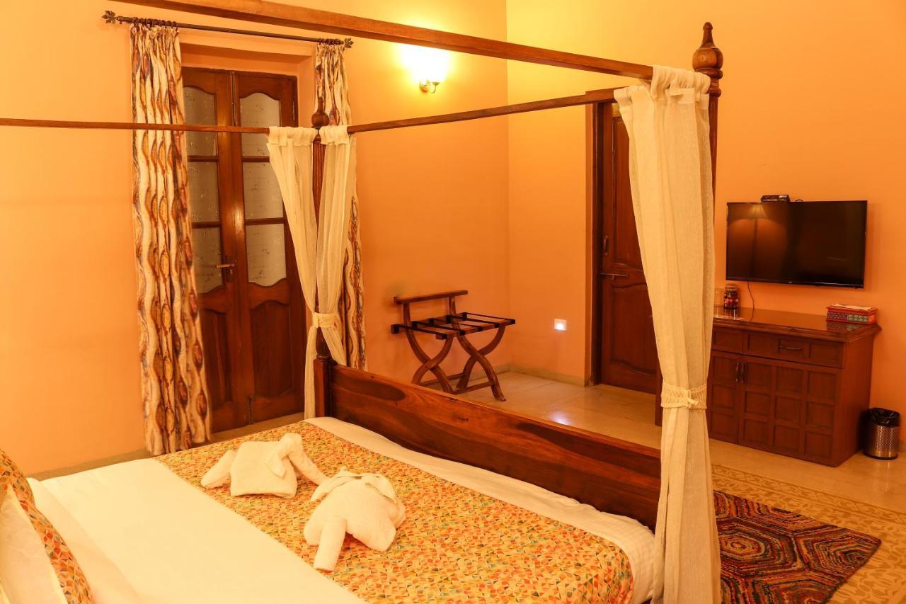 Surya Kiran Heritage Hotel Панаджи Екстериор снимка