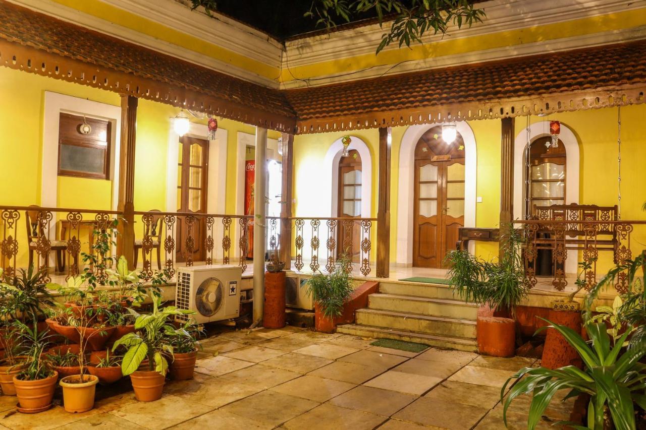 Surya Kiran Heritage Hotel Панаджи Екстериор снимка